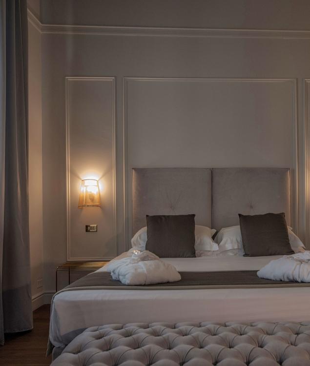 PARALUMI IN RETE METALLICA FINITURA ORO SU DISEGNO